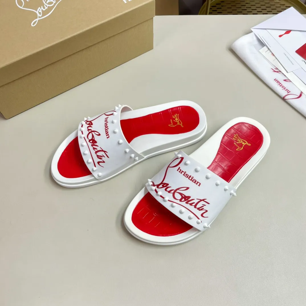 [CL red sole shoes] P: 340💰 size 38-45 Men’s classic slippers, made on the official website 1:1, the original factory specializes in original materials ➖ OEM 3D printed patterns, all hand-nailed and made ➖ Ultra-light non-slip outsole. Super fashionable and super comfortable, handsome on the feet, a must-have for men in summer! !